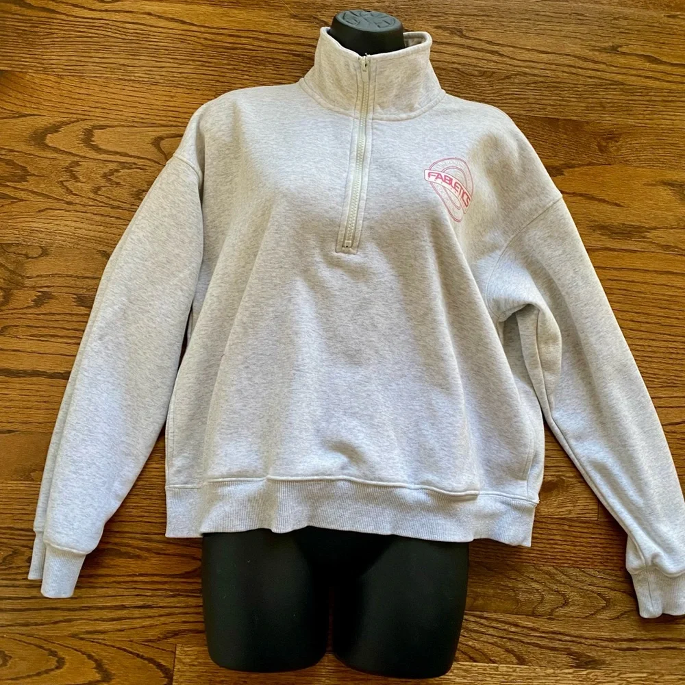 Fabletics Gray Half-Zip Pullover Jacket L • Logo Sweatshirt •